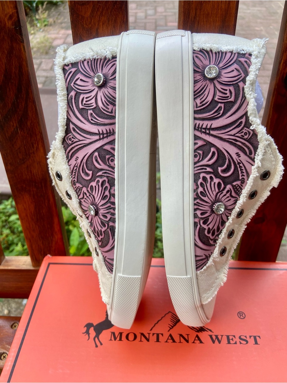 NWT Montana West Pink Floral Slip-On Sneakers w/Tooled Faux Leather &Rhinestones